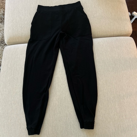 Spanx Black Joggers  Comfortable & Flattering Fit Size Large - Picture 1 of 2